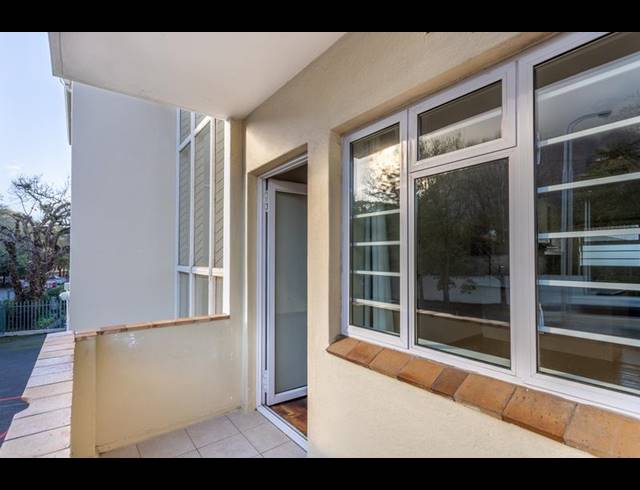 2 BEDROOM PROPERTY TO RENT IN NEWLANDS